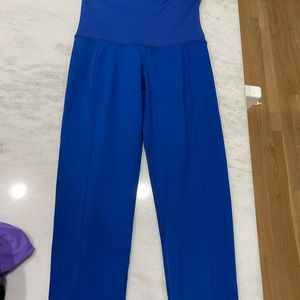 Karma Leggings in cobalt blue